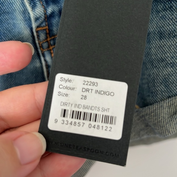 NWT one teaspoon bandits shorts - Picture 2 of 5